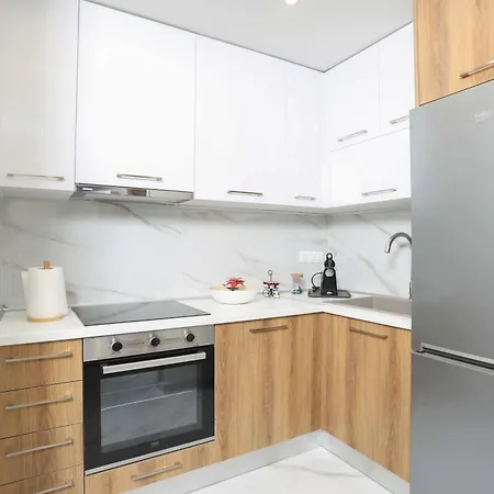 Venia 24 White Tower Salonicco